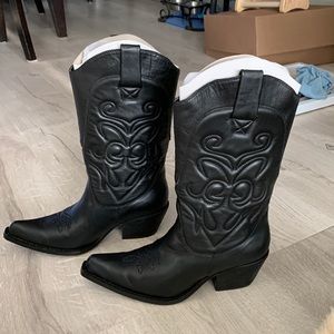 Brand new Ninewest Cowboy boots size 6